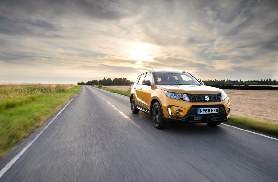  Suzuki Vitara SZ5 with Accessories 2019 года  (UK) (фото 10 из 27)
